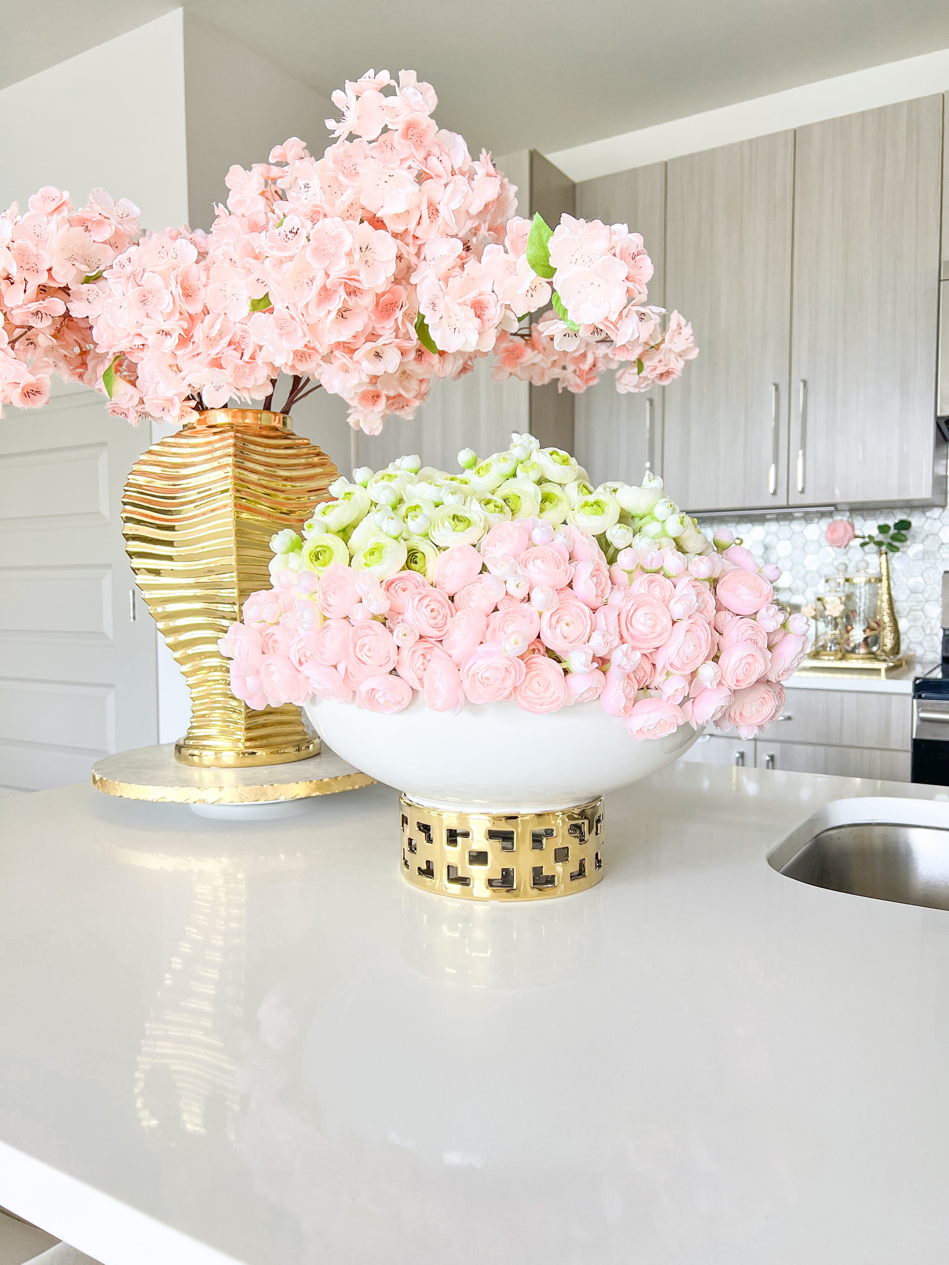 Gold Footed Ceramic Bowl - HTS HOME DECOR