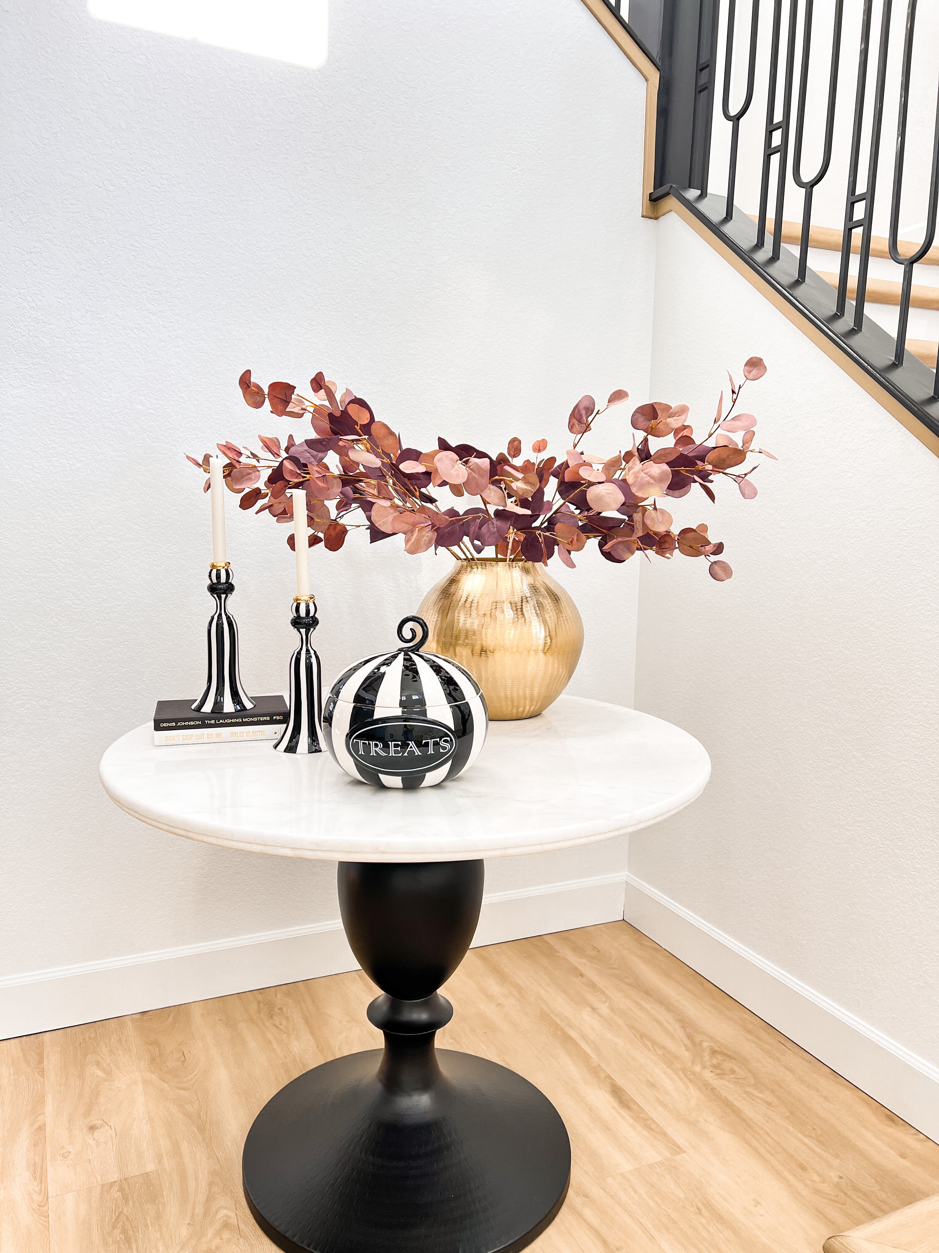 Gold Hammered Round Vase - HTS HOME DECOR