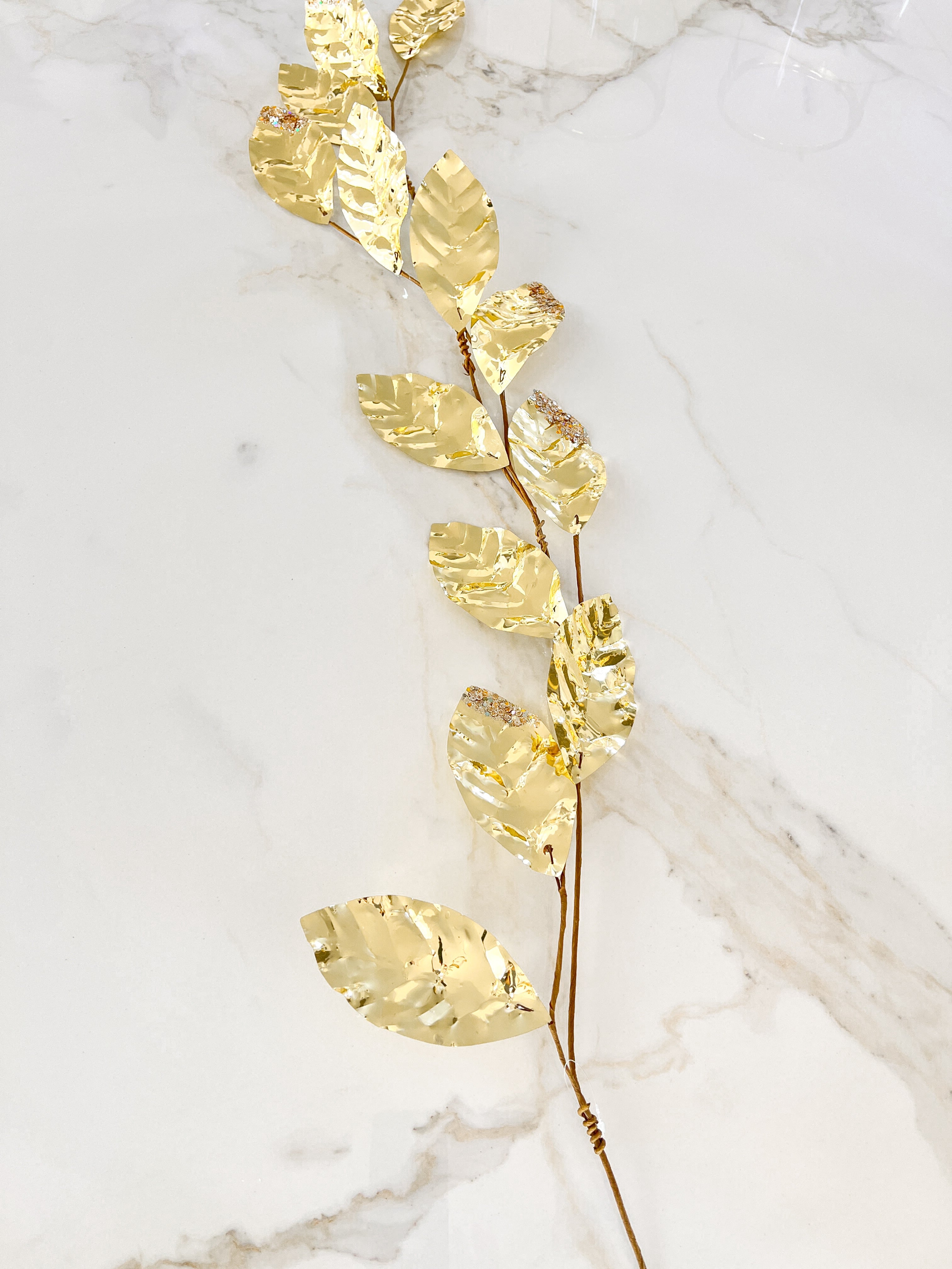 Metallic Gold Leaf Garland - HTS HOME DECOR