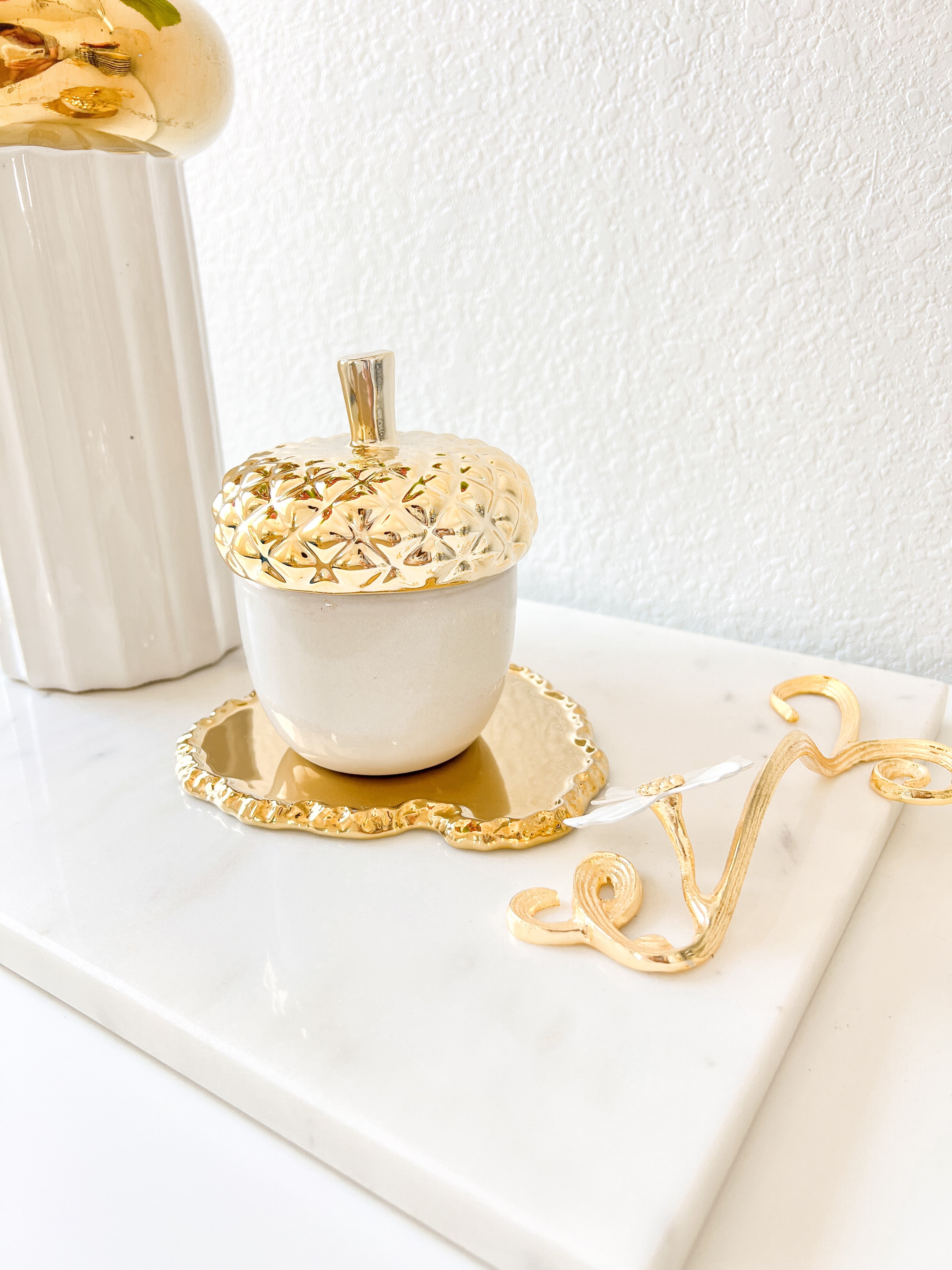 White and Gold Acorn Fall Candle (Two Styles) - HTS HOME DECOR