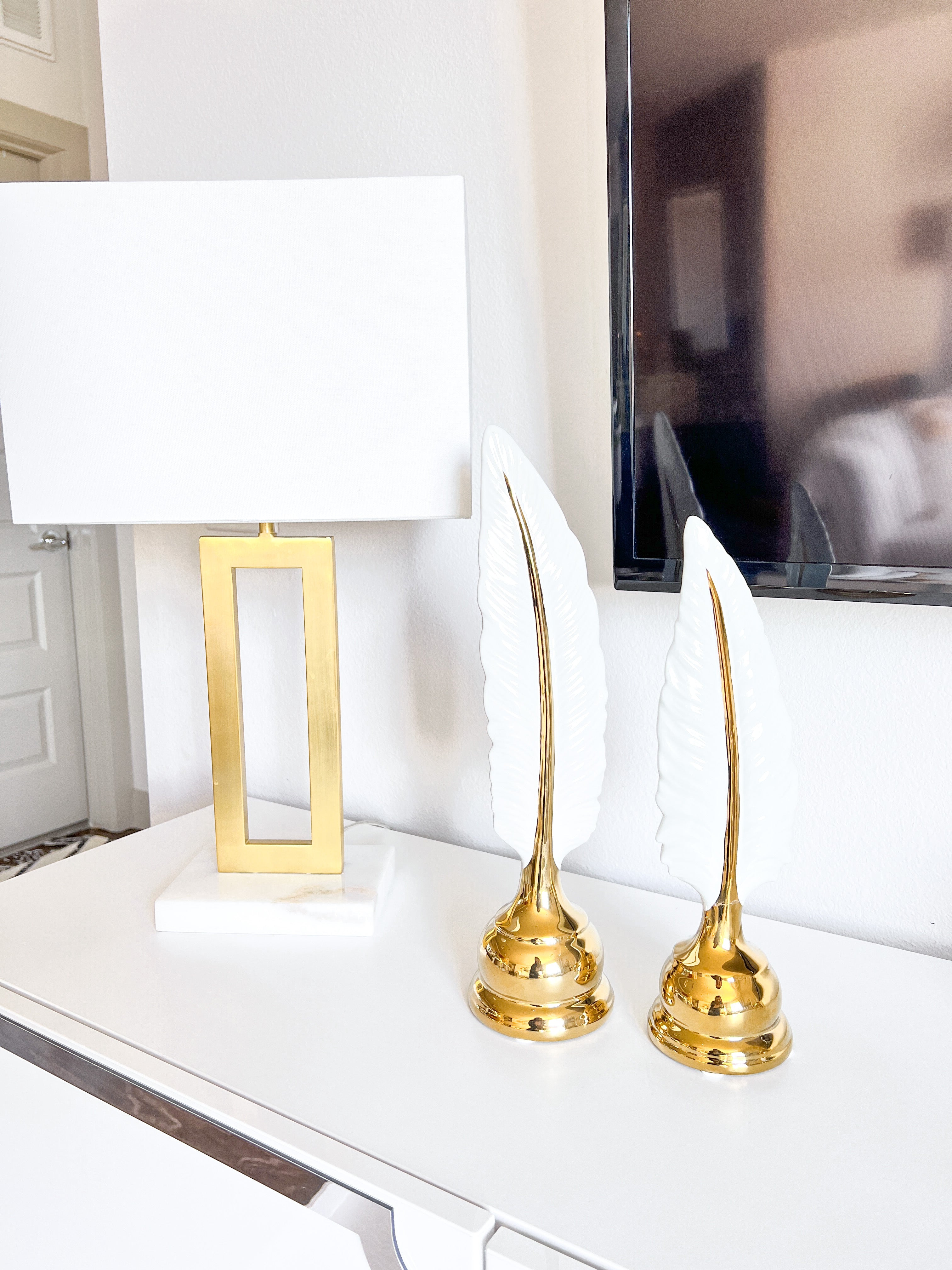 White & Gold Decorative Feather Sculpture (Set of 2) - HTS HOME DECOR