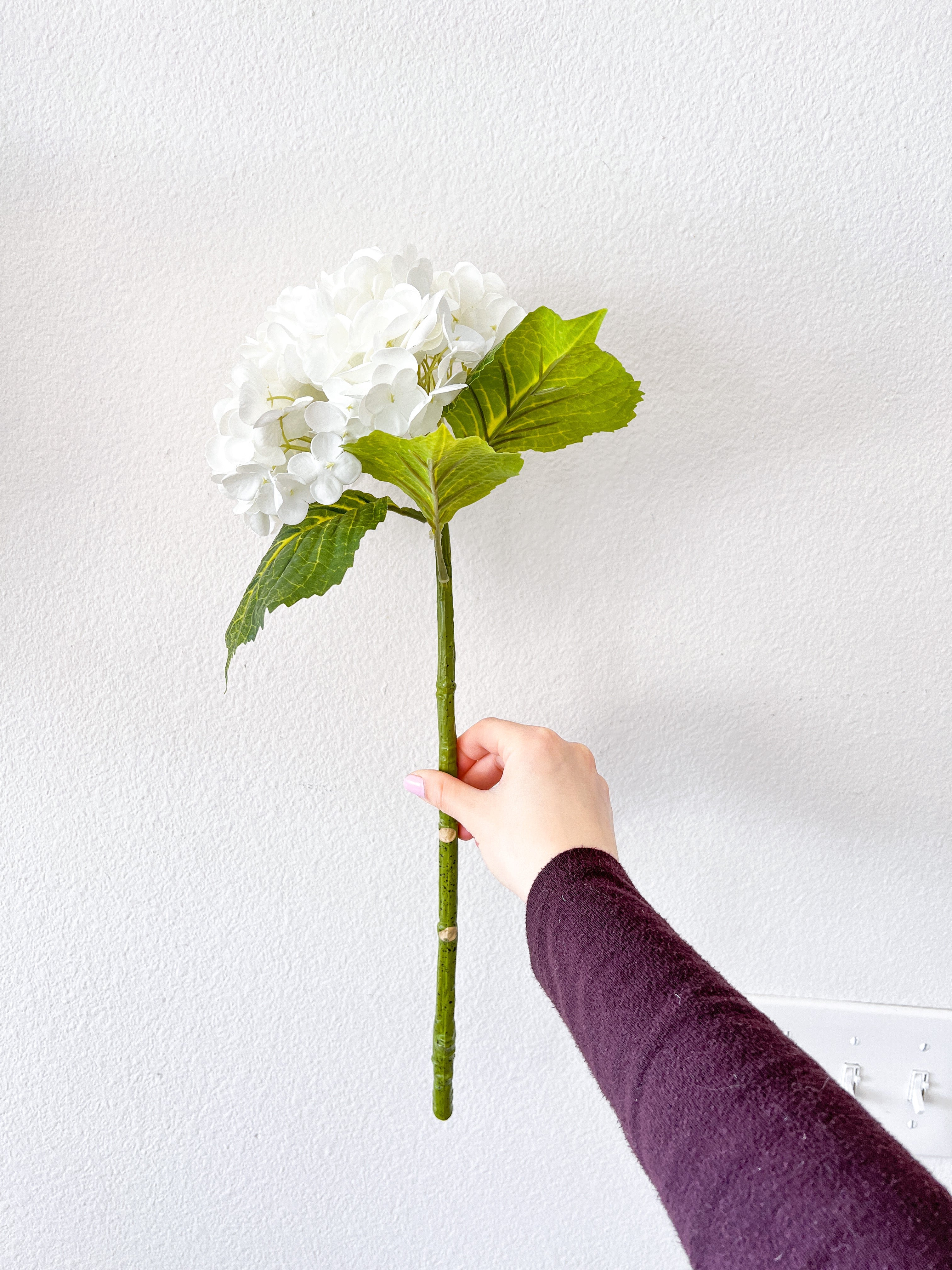 White Real Touch Hydrangea Stem - HTS HOME DECOR