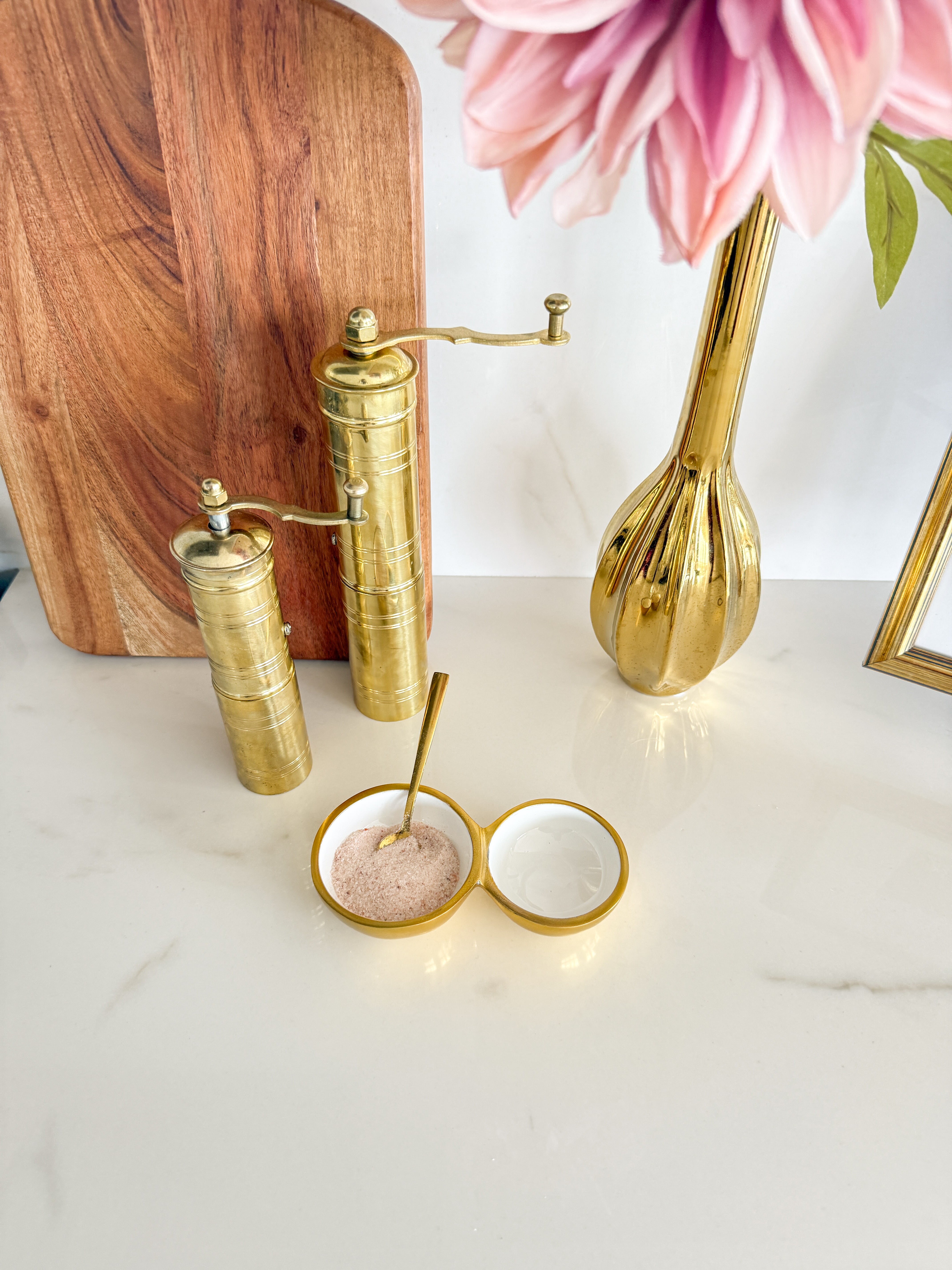 White and Gold Gold Spoon Rest