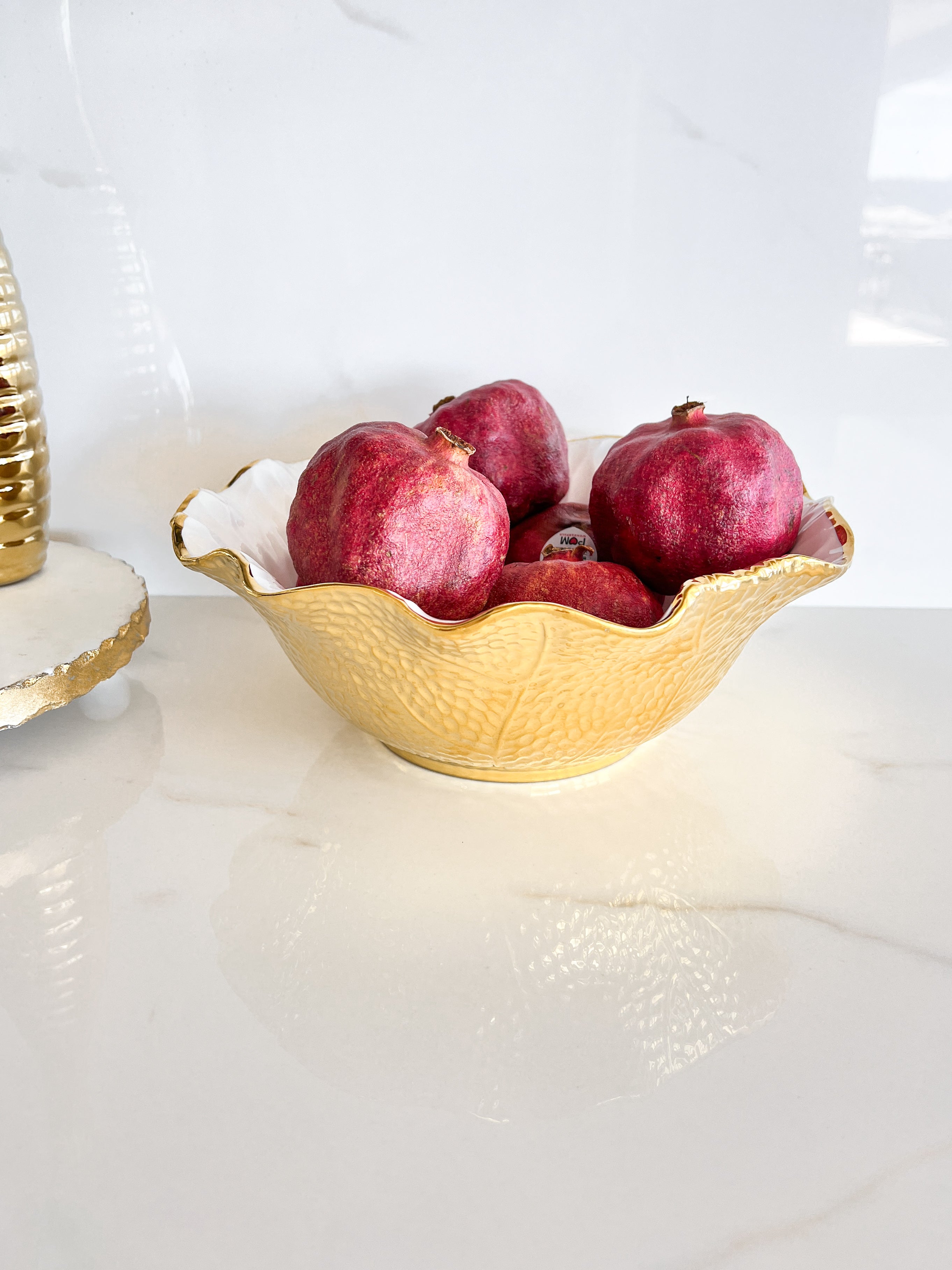 White and Gold Textured Scalloped Bowl