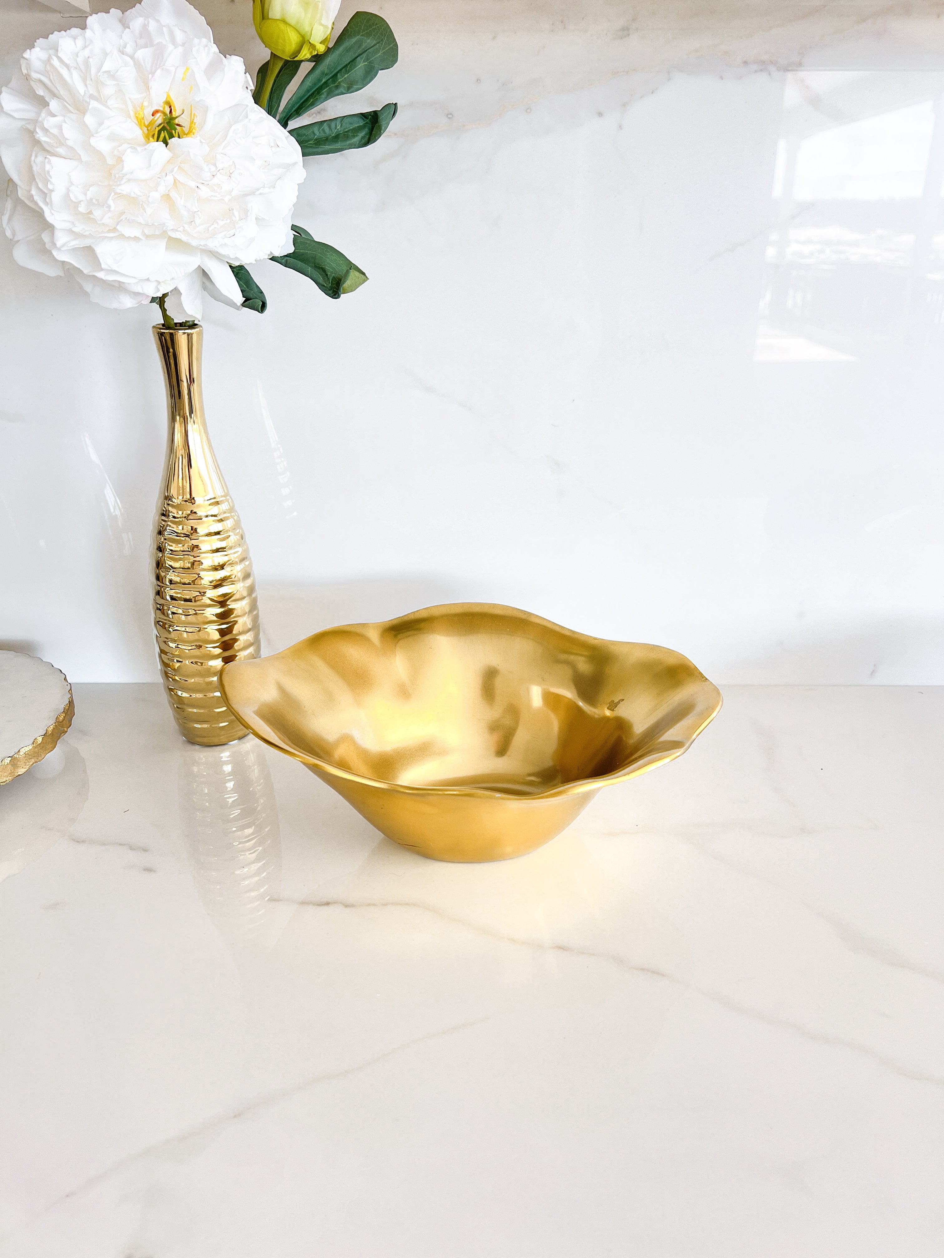 Gold Wavy Decorative Fruit Bowl