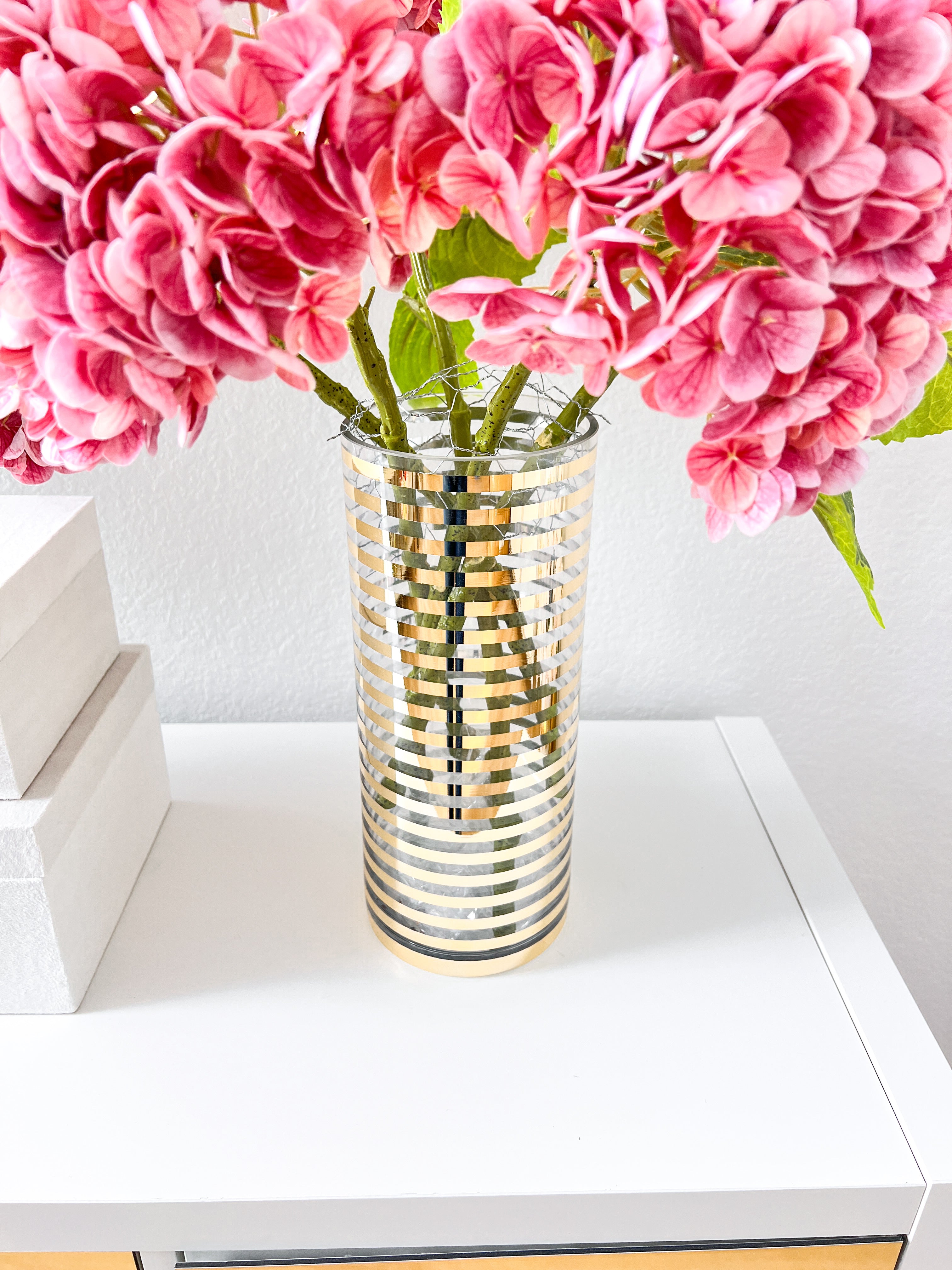 Gol Striped Glass Flower Vase