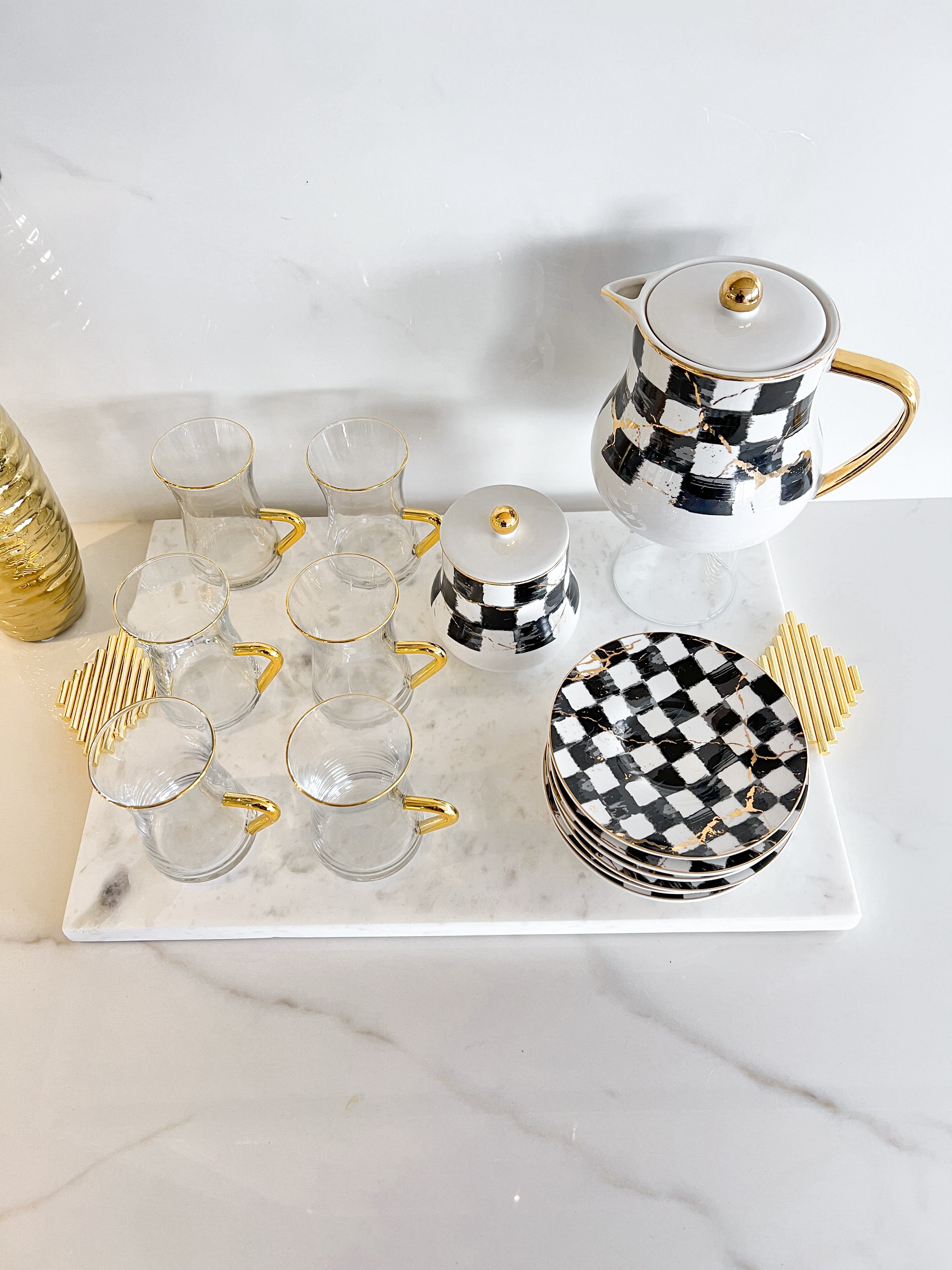 Checkered Glass Tea Cups Set (14 Pcs)