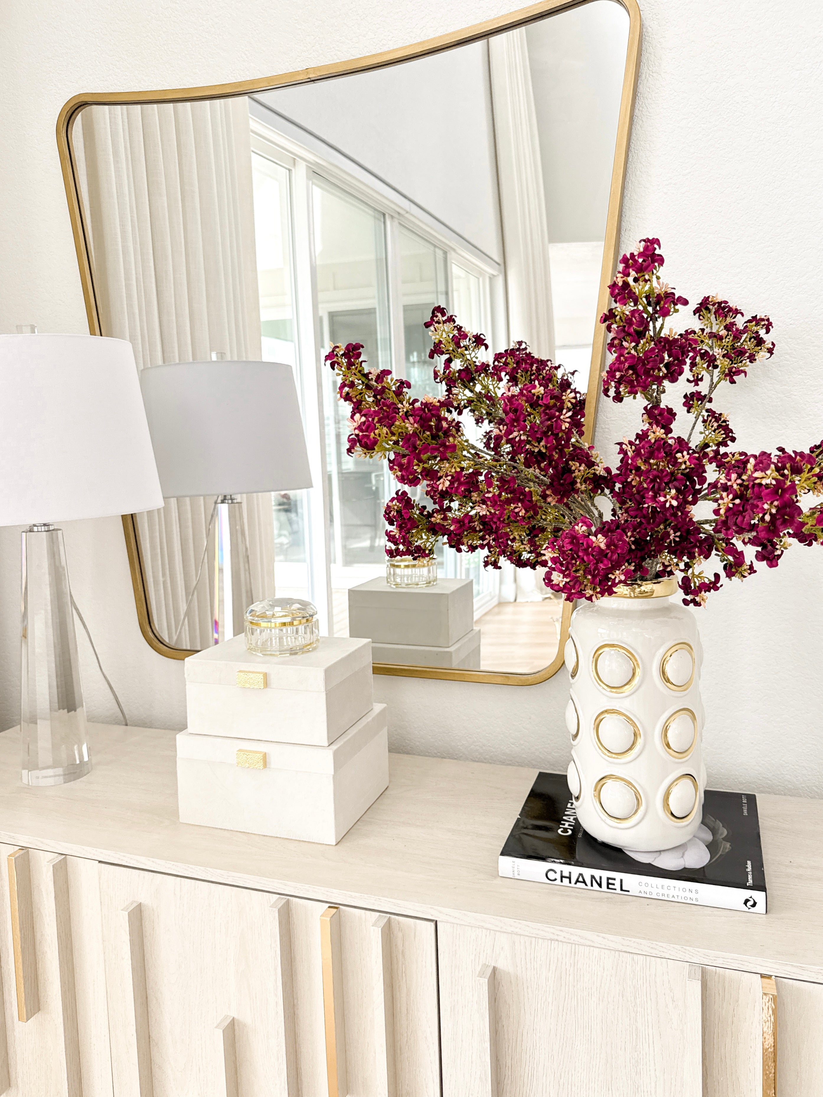 White & Gold Ceramic Vase (Two Sizes)