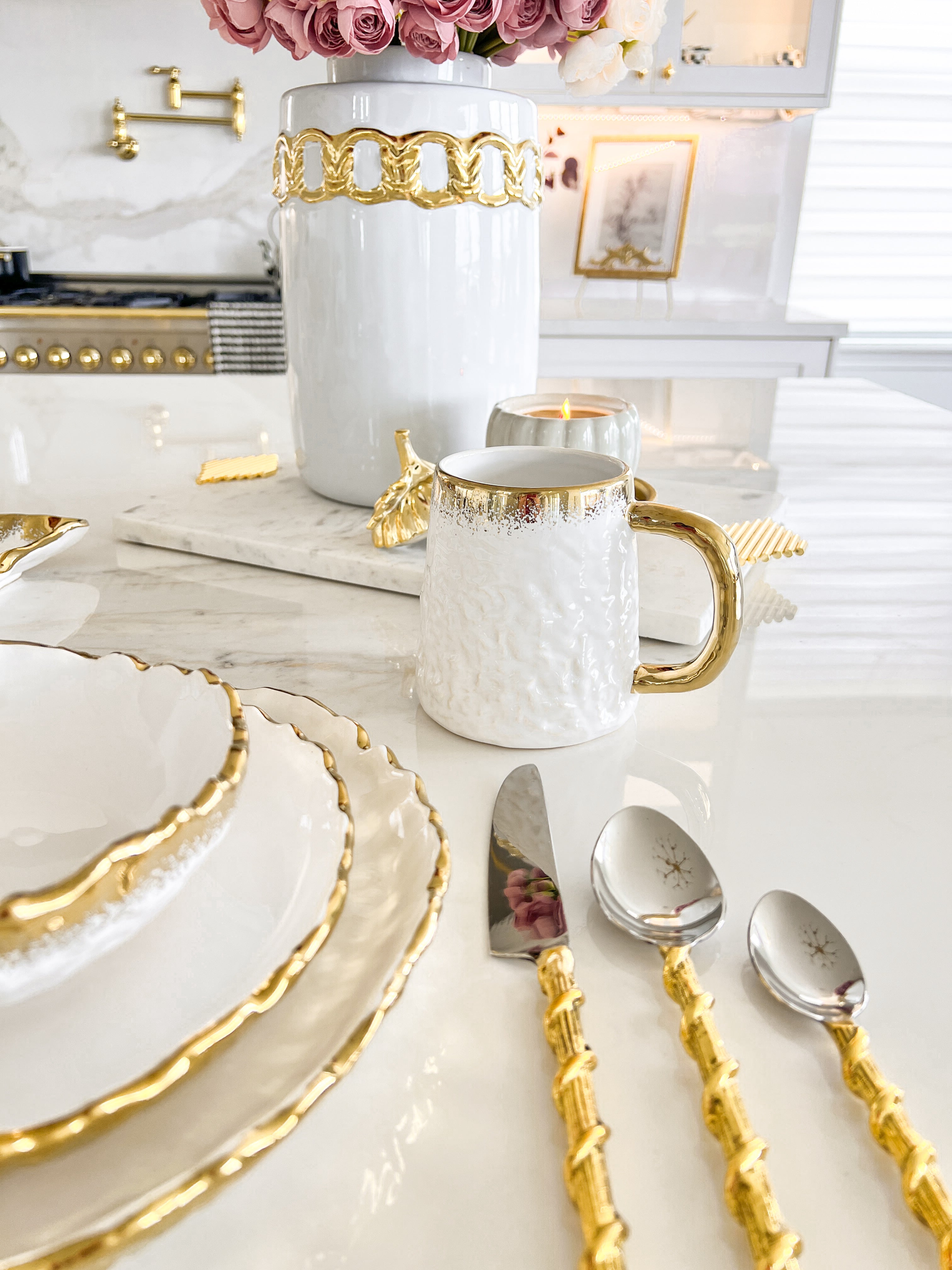 White and Gold Wavy Edge Dinnerware pcs Set HTS DECOR