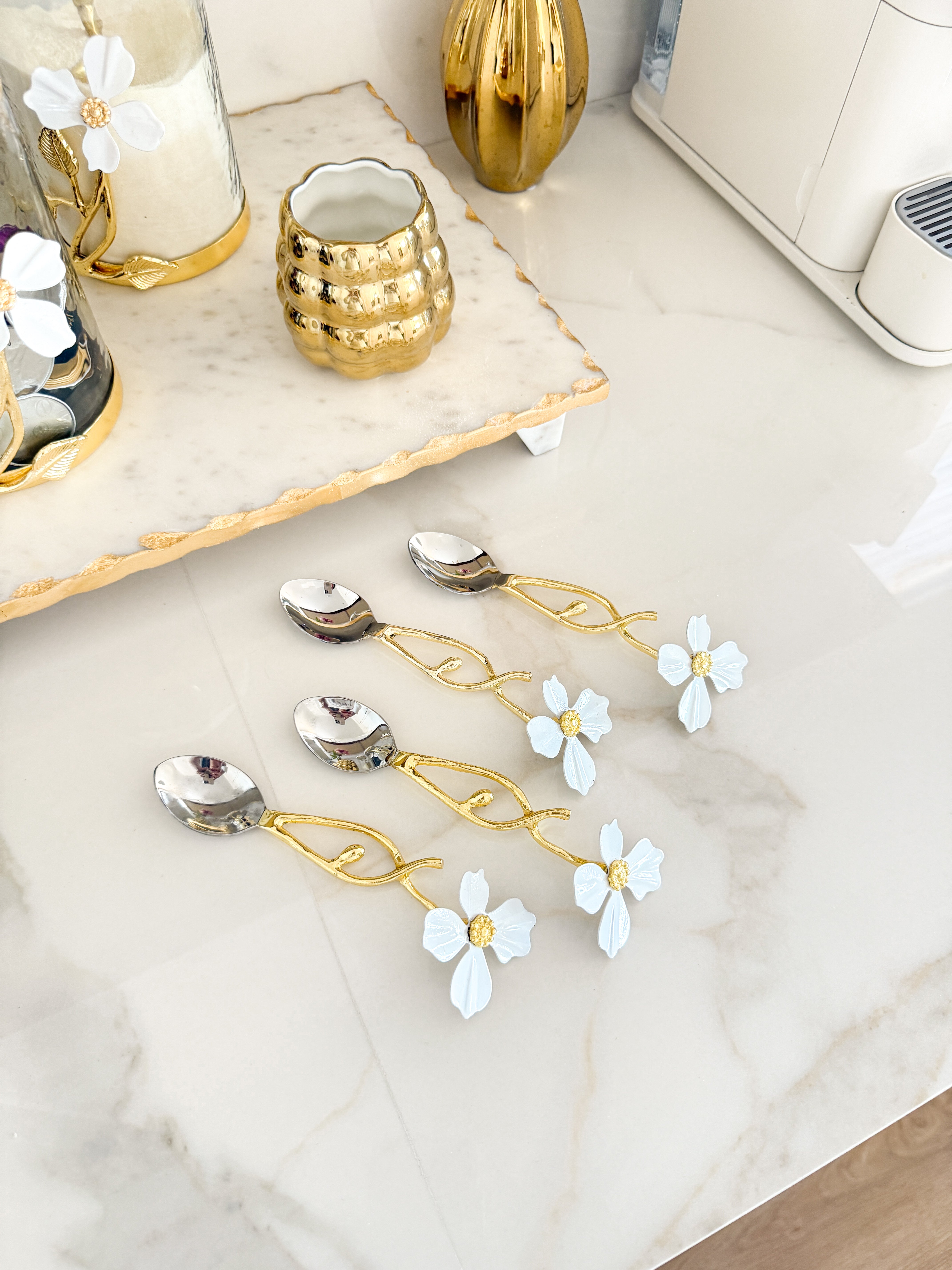 Gold Tea Spoon with White Jasmine Flower Design (Set of 4) | HTS DECOR