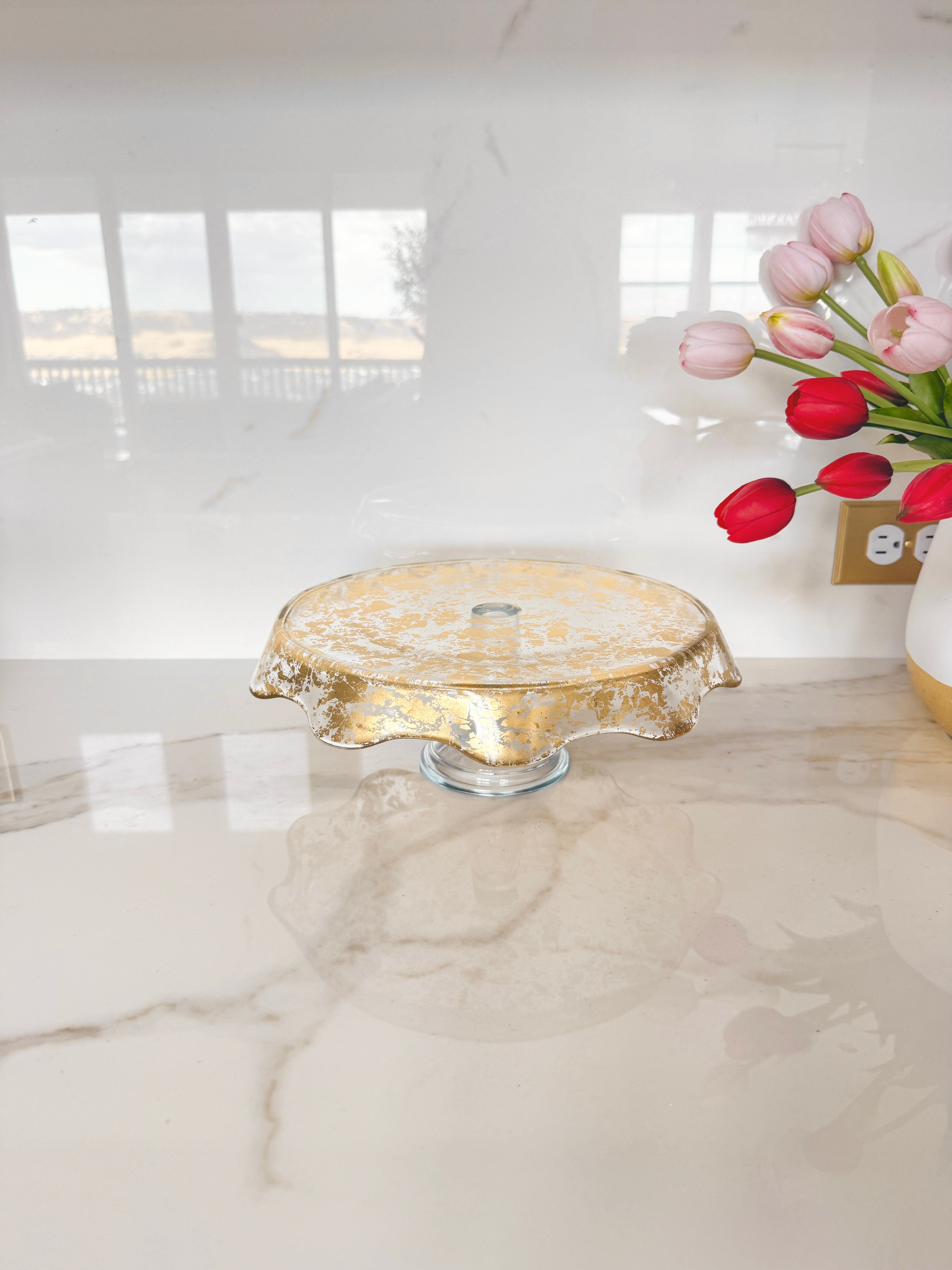 Gold Ruffled Edge Glass Cake Stand