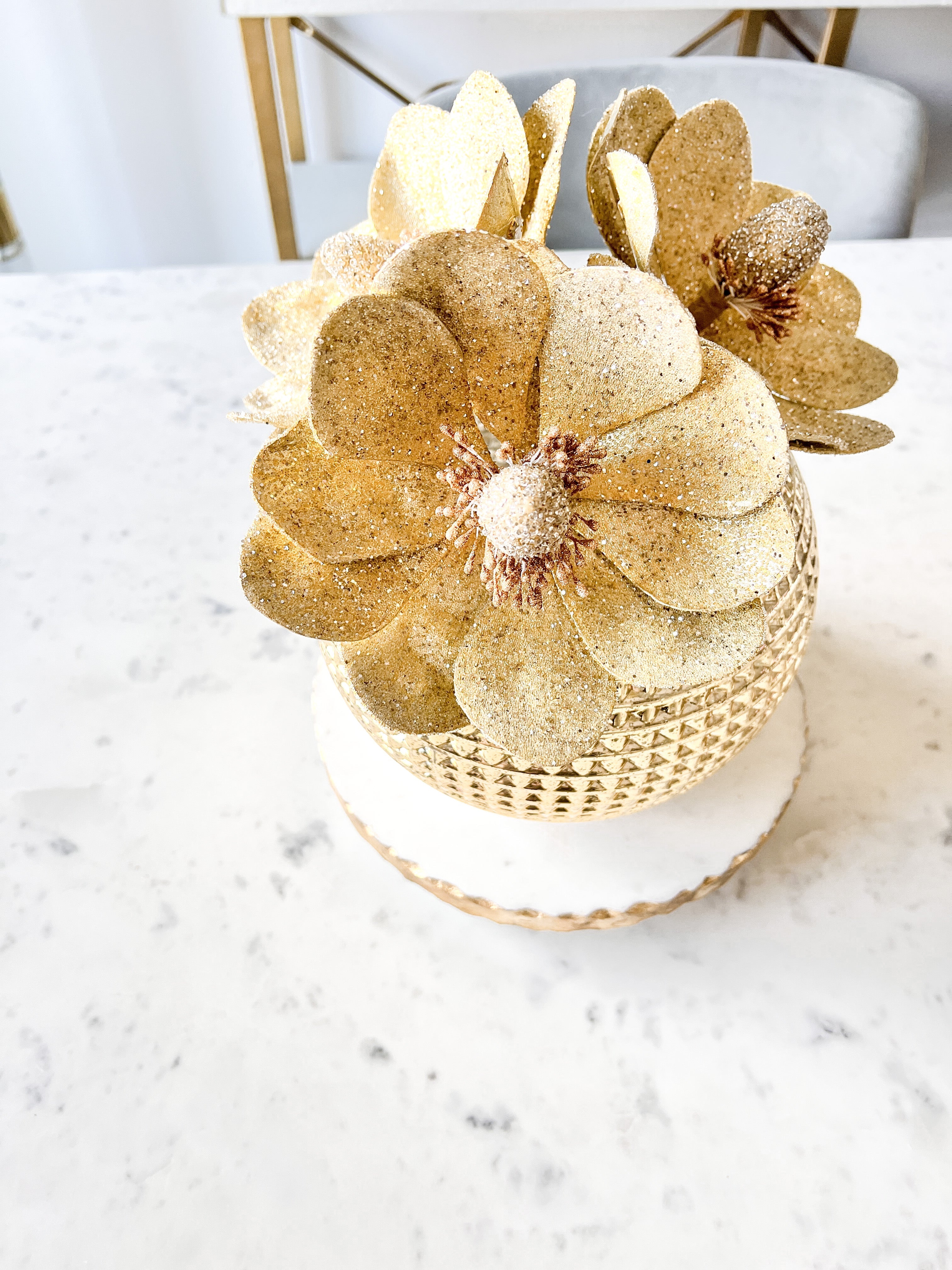 Gold Glittered Magnolia Stem - HTS HOME DECOR
