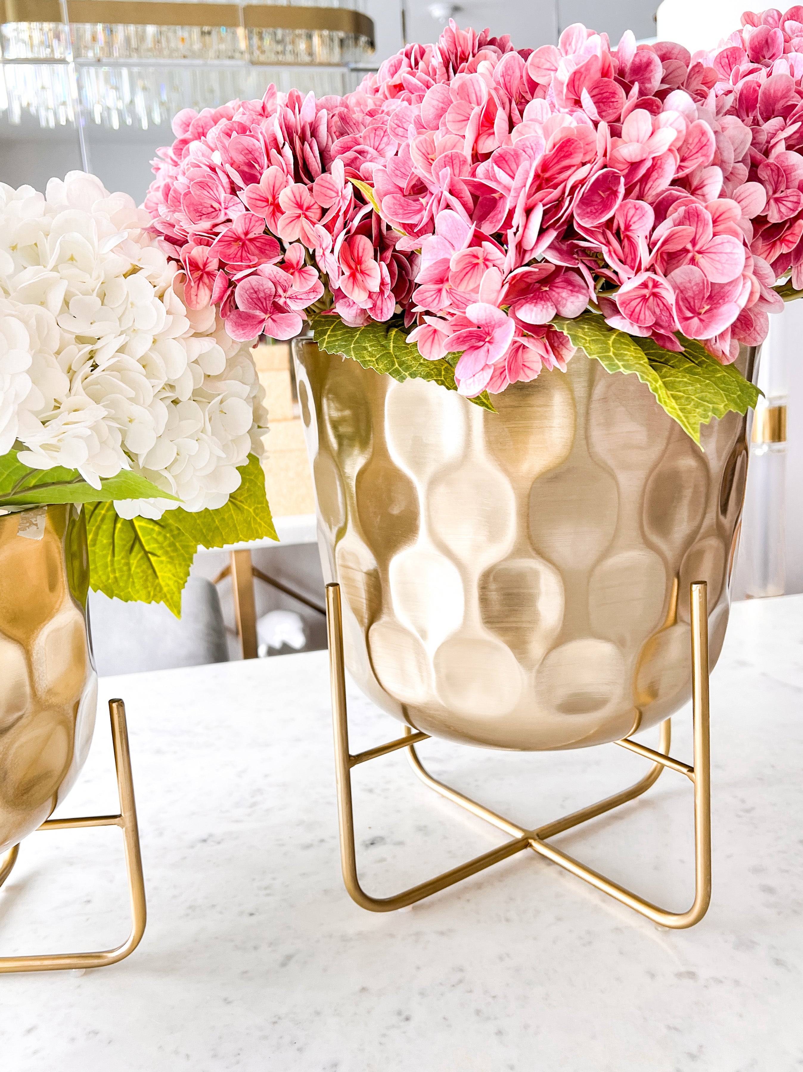 Gold Hammered Planter w/ Stand - HTS HOME DECOR