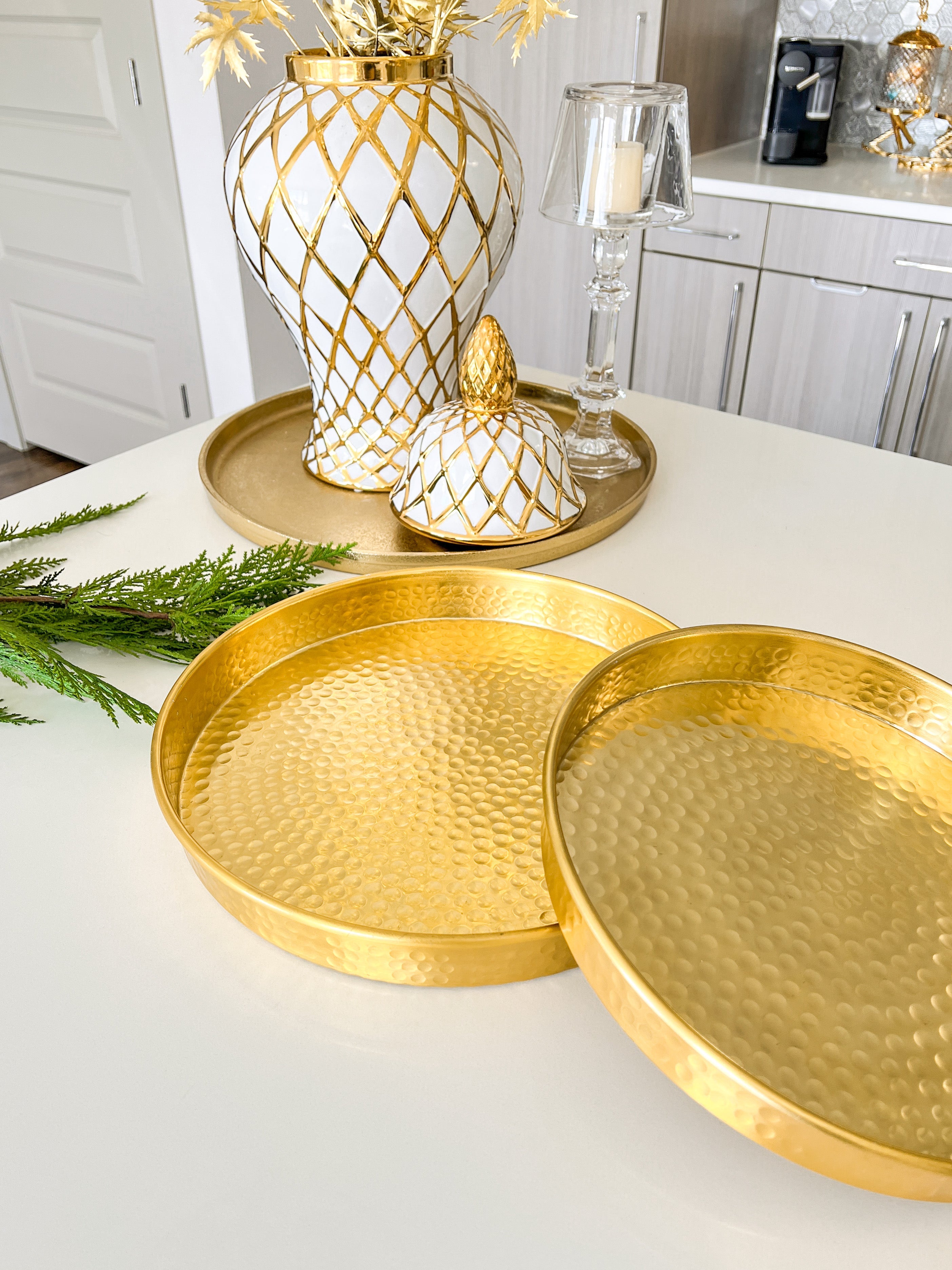 Gold Hammered Round Tray ( Set of 2) - HTS HOME DECOR