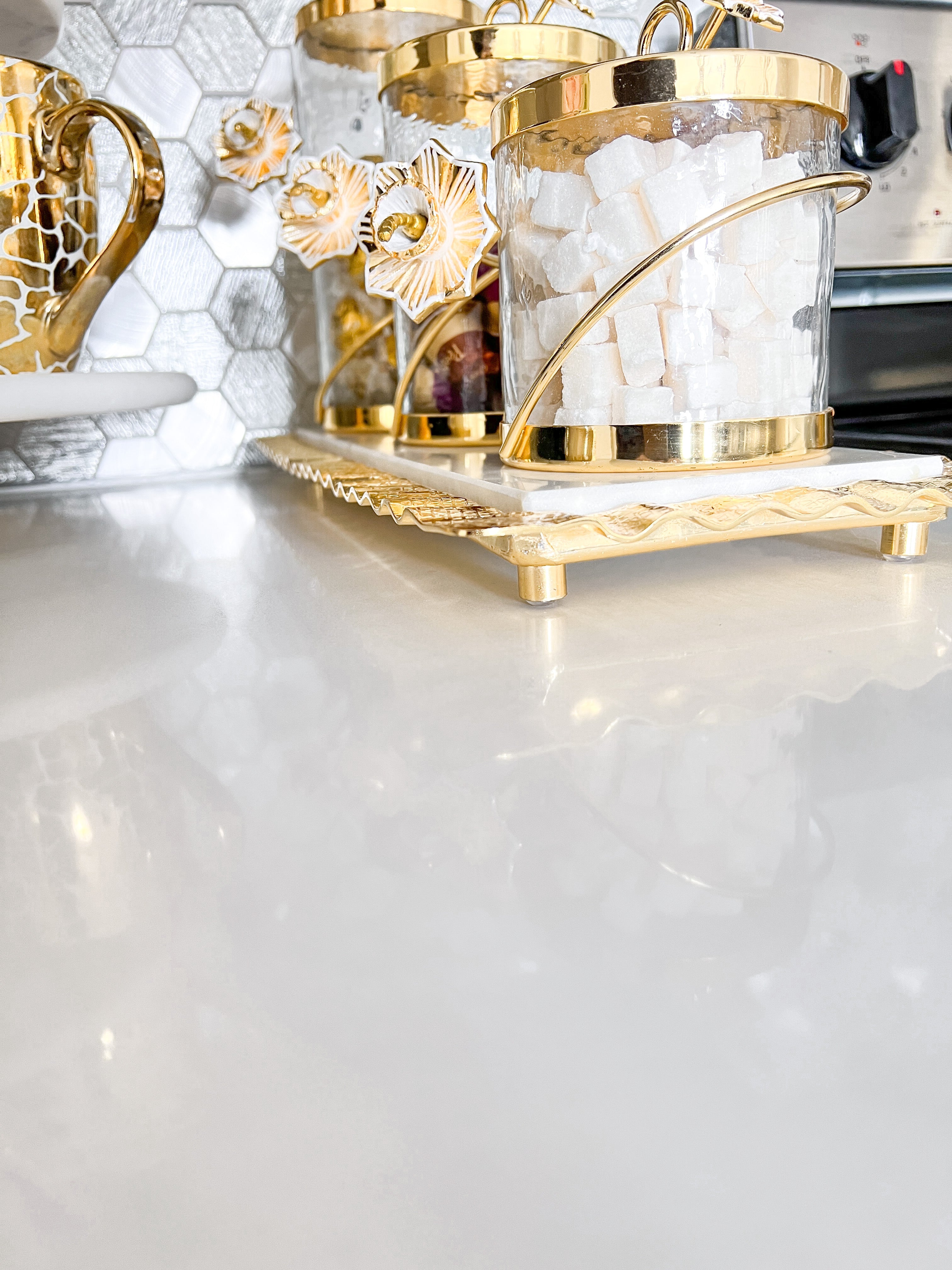 Gold Ripple Edge Marble Tray - HTS HOME DECOR