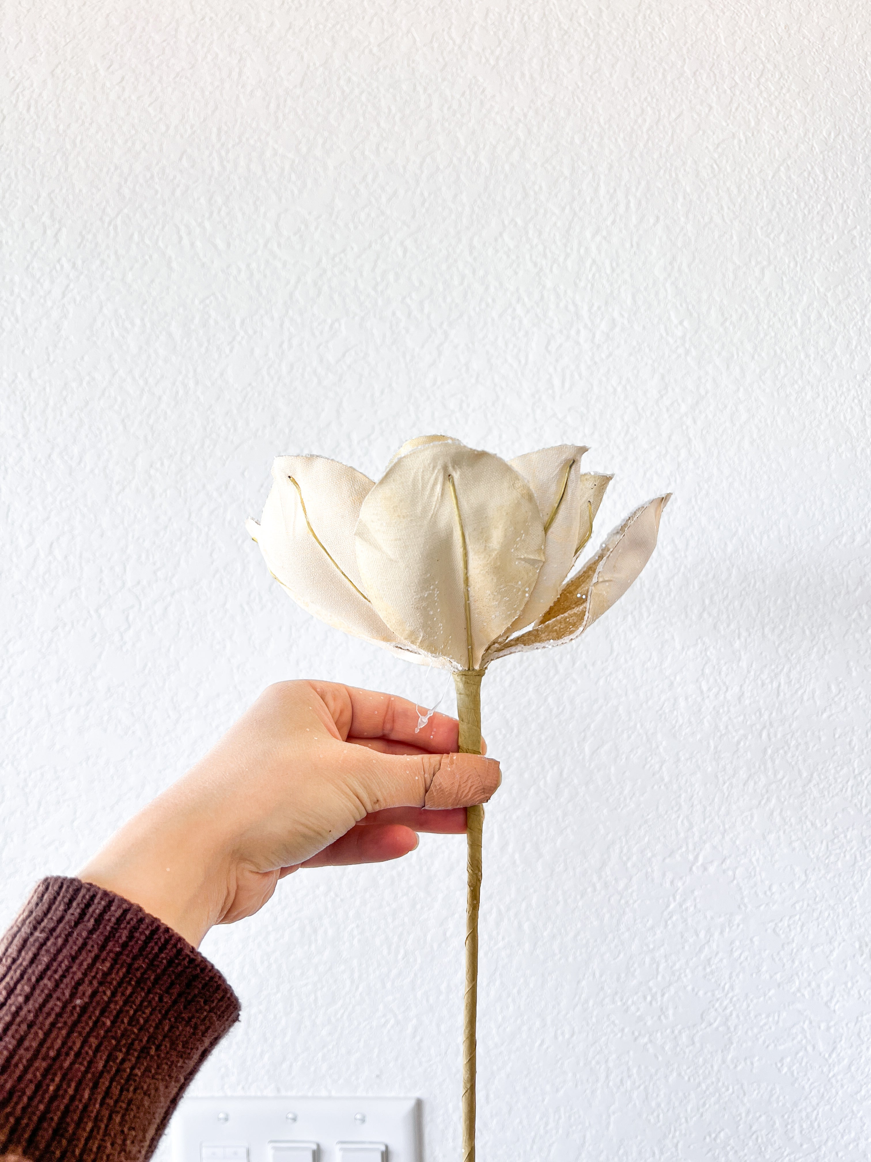 Light Gold Magnolia with White Boarder - HTS HOME DECOR
