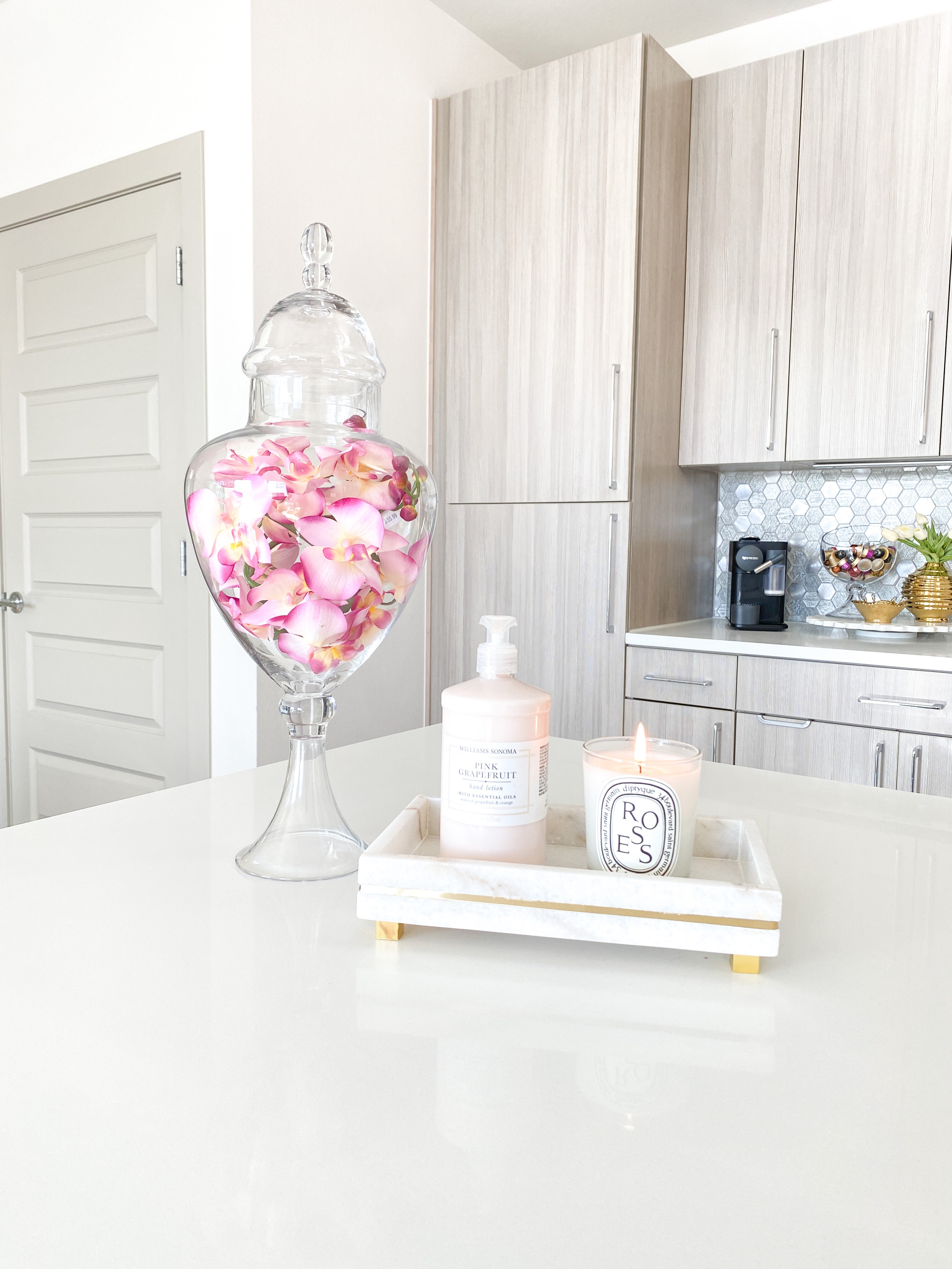 Marble Footed Tray with Gold Details - HTS HOME DECOR