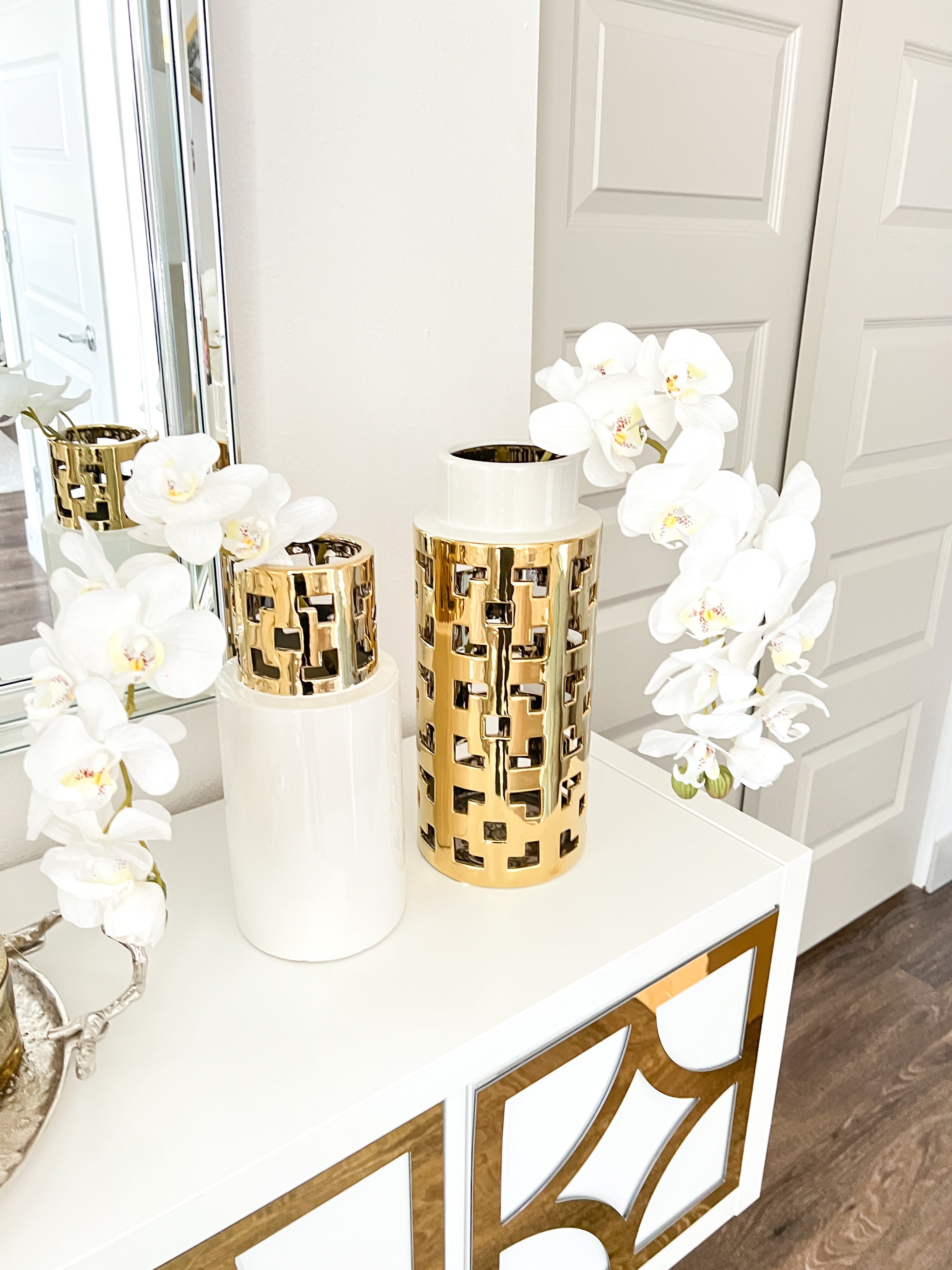 White & Gold Pierced Vase (Two Sizes) - HTS HOME DECOR
