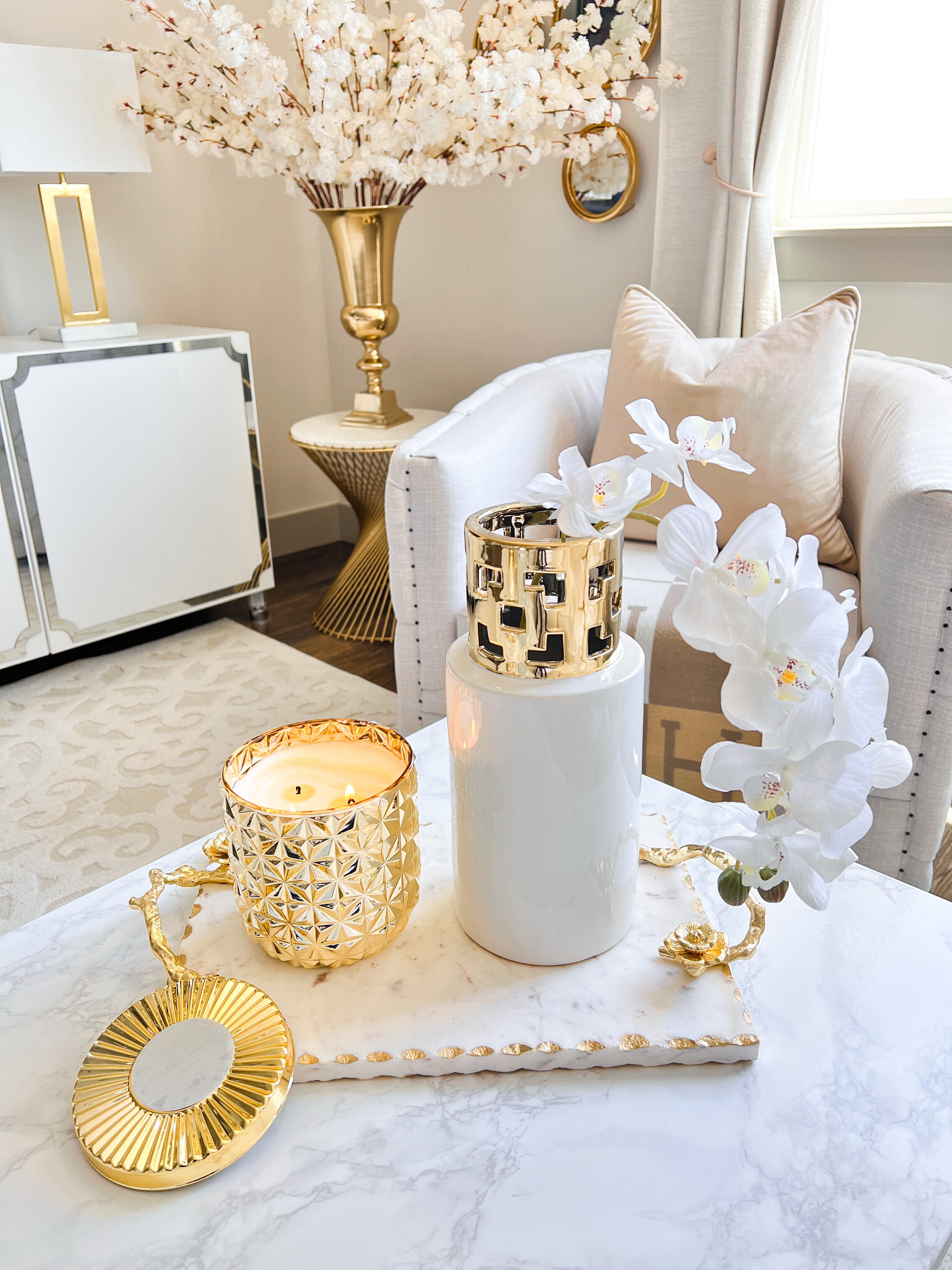 White & Gold Pierced vase (Two styles) - HTS HOME DECOR