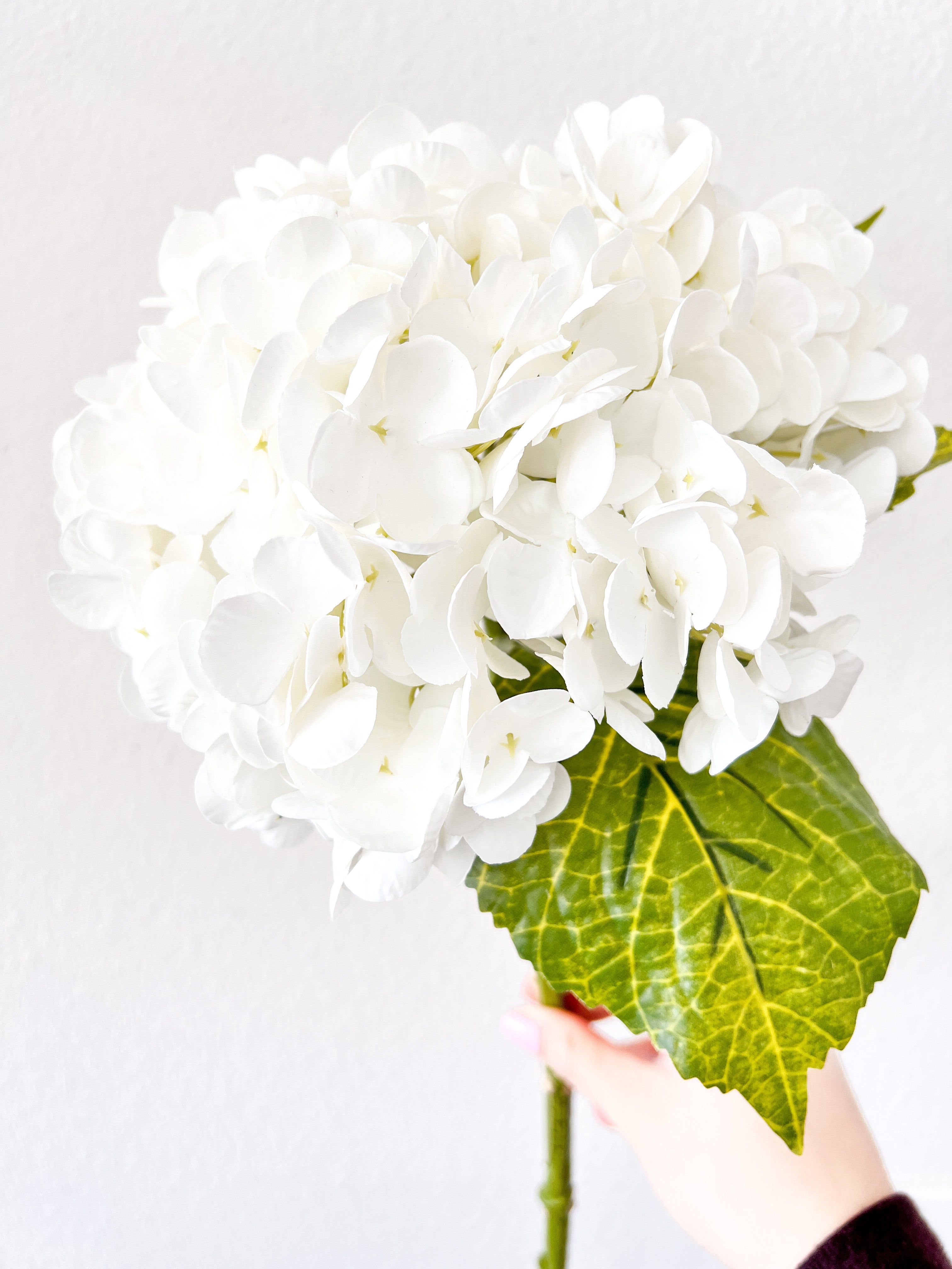 White Real Touch Hydrangea Stem - HTS HOME DECOR